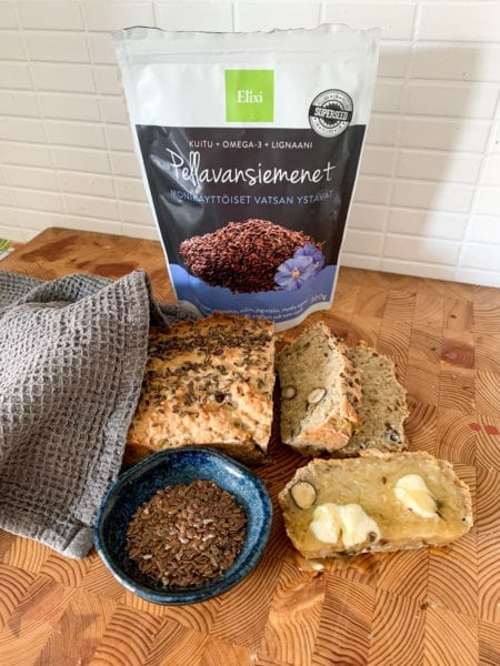 Runsaskuituinen pellava banaanileipä