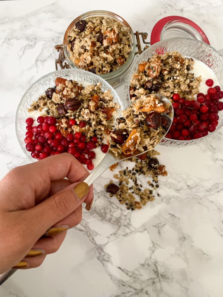 Granola sisältää runsaasti kuitua Granola sisältää runsaasti kuitua